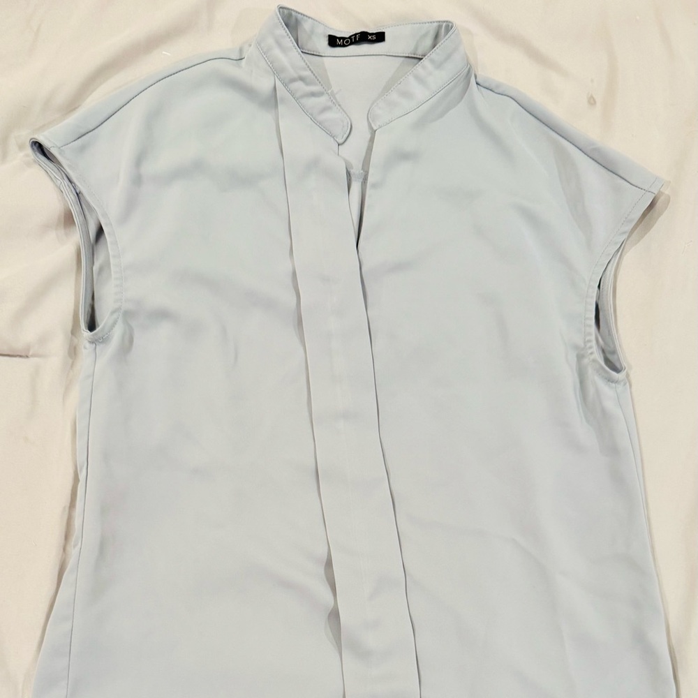 MOTF Soft Gray Blouse XS